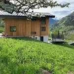 Les 3 Marmottes, 12 Personnes, Jacuzzi シャレー
