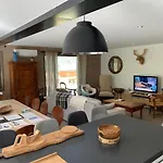 シャレー Les 3 Marmottes, 12 Personnes, Jacuzzi クールシュヴェル