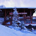 Les 3 Marmottes, 12 Personnes, Jacuzzi シャレー