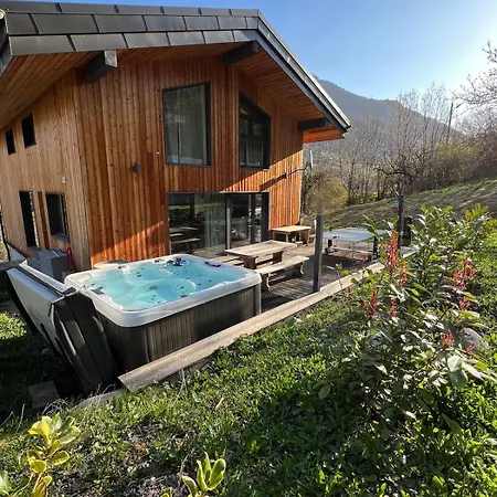 Les 3 Marmottes, 12 Personnes, Jacuzzi Σαλέ