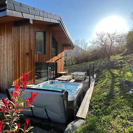 Horská chata Les 3 Marmottes, 12 Personnes, Jacuzzi *