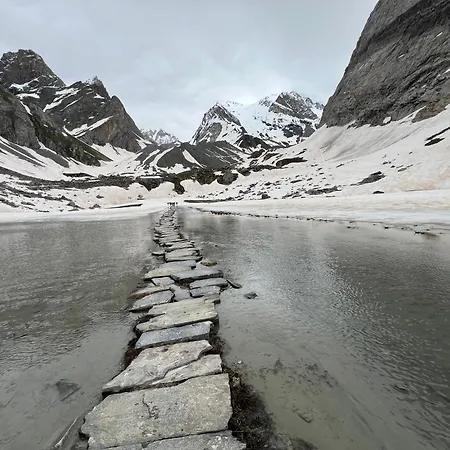 Les 3 Marmottes, 12 Personnes, Jacuzzi * Courchevel