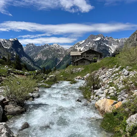 Les 3 Marmottes, 12 Personnes, Jacuzzi