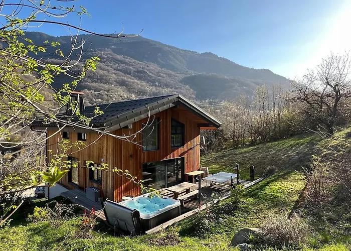 Horská chata Les 3 Marmottes, 12 Personnes, Jacuzzi Courchevel