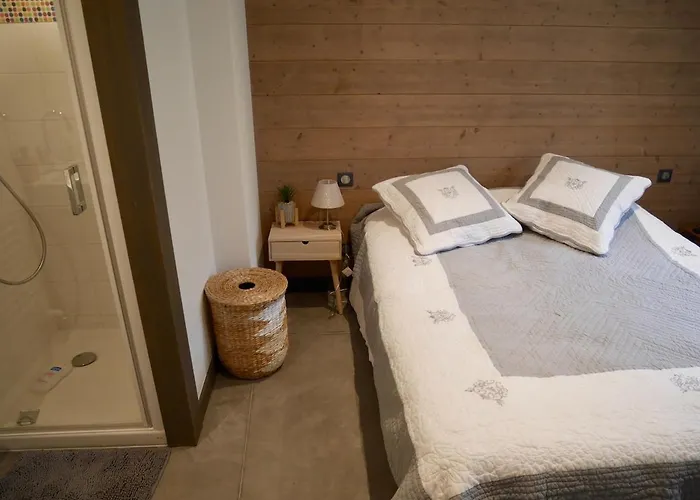 Les 3 Marmottes, 12 Personnes, Jacuzzi Horská chata Courchevel